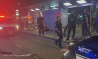 اطلاق النار على شاب بشبهة تنفيذ عملية طعن في محطة القطار الخفيف في القدس